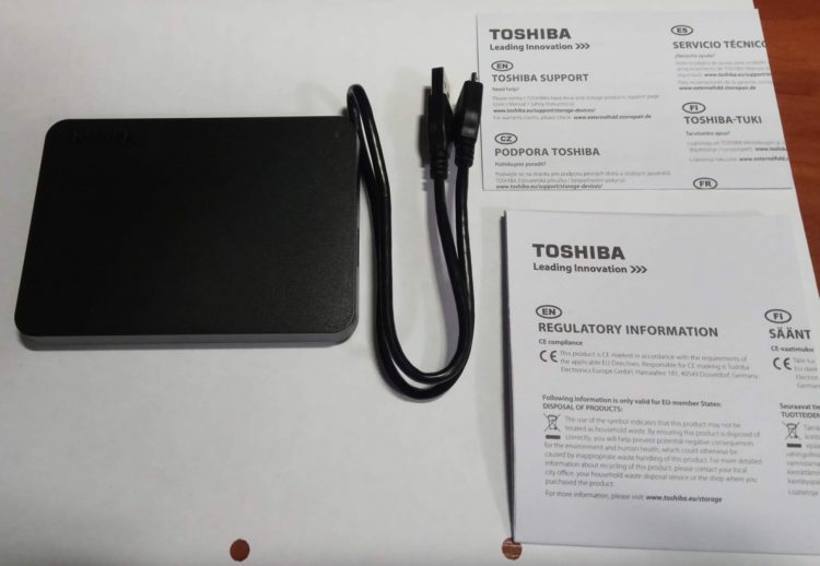 Toshiba Canvio Basic 2TB 2.5'' External Hard Drive + Protective Case